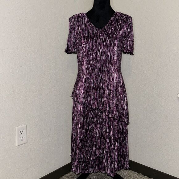 Connected Apparel Midi Dress Womens 10 Purple Printed Short Sleeve Whimsygoth - Picture 1 of 8
